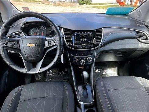 Used 2018 Chevrolet Trax LT AWD/4WD image 7