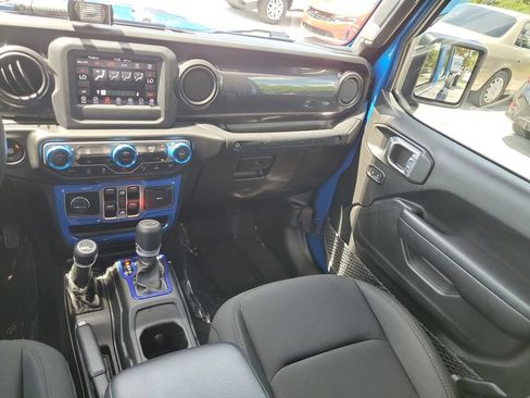 Used 2021 Jeep Wrangler Unlimited Sport AWD/4WD image 28