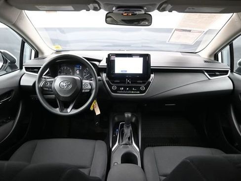 Certified 2025 Toyota Corolla LE FWD image 23