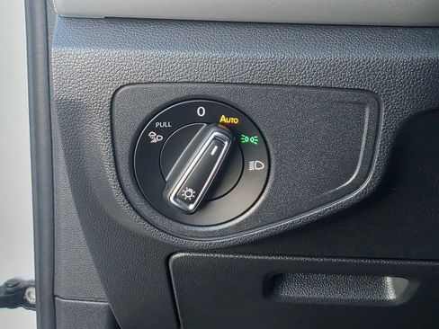 Used 2023 Volkswagen Atlas SE image 13