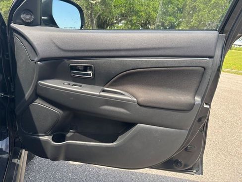 Used 2018 Mitsubishi Outlander Sport ES FWD image 15