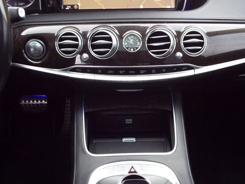 Used 2015 Mercedes-Benz S 550 Sedan w/ Sport Package image 15