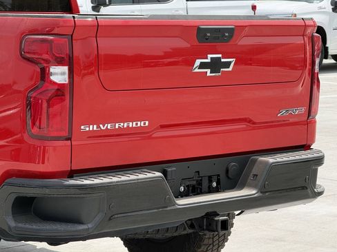New 2026 Chevrolet Silverado 1500 ZR2 image 6