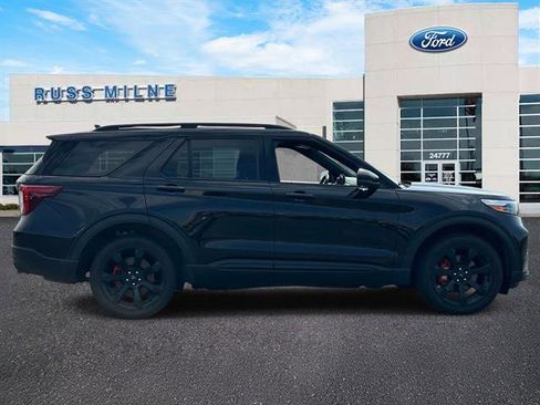 Used 2023 Ford Explorer ST w/ Equipment Group 401A AWD/4WD image 2