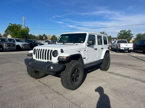 Used 2020 Jeep Wrangler Unlimited Sahara w/ Uconnect 4C Nav & Sound Group AWD/4WD image 13