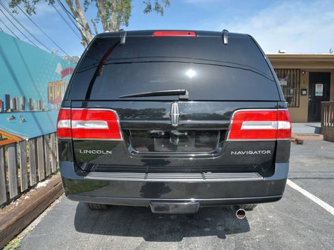 Used 2009 Lincoln Navigator L 2WD image 31