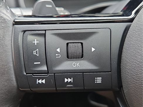 Used 2022 Nissan Rogue Platinum w/ Head-Up Display Package FWD image 19