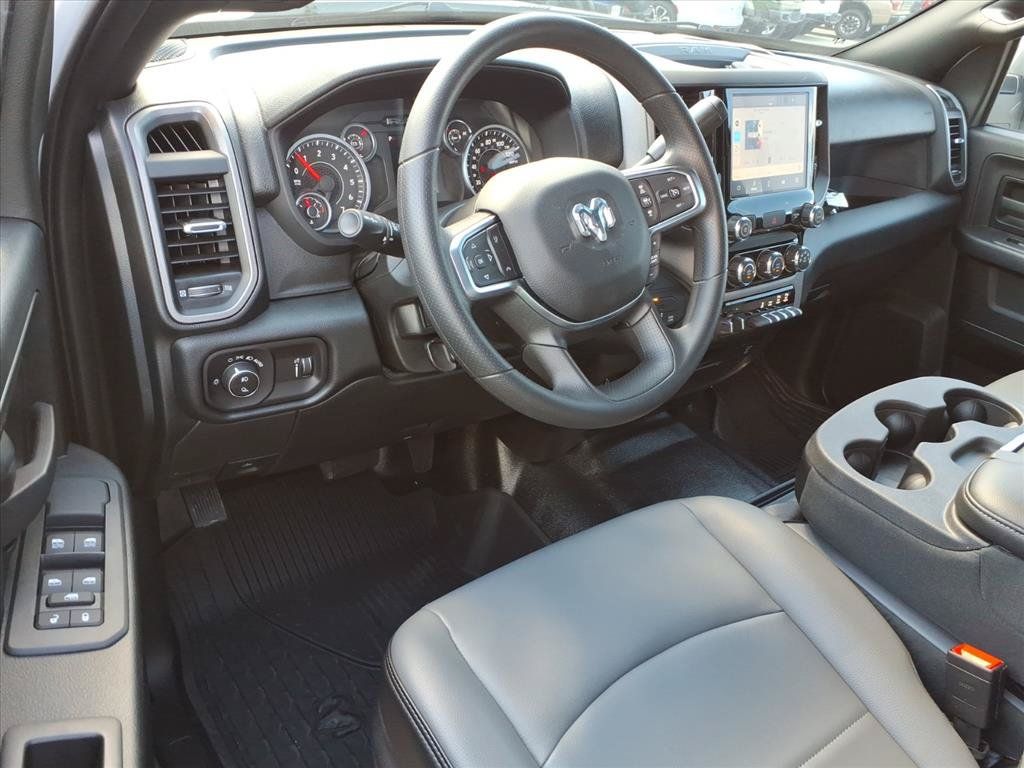 New 2026 RAM 2500 Tradesman w/ Chrome Appearance Group AWD/4WD image 18