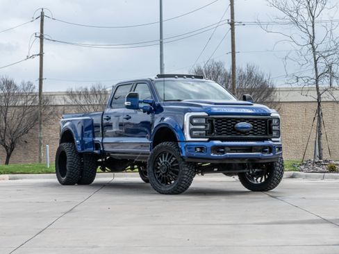 Used 2026 Ford F450 Platinum image 2