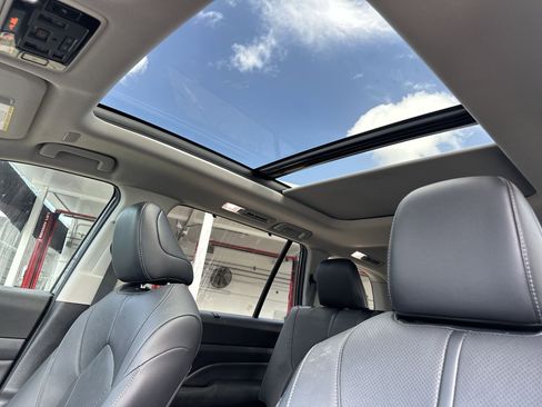 Used 2024 Toyota Grand Highlander Limited image 16