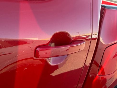 Certified 2025 Nissan Frontier SV image 17