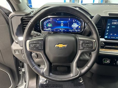 Used 2024 Chevrolet Silverado 1500 LT AWD/4WD image 12
