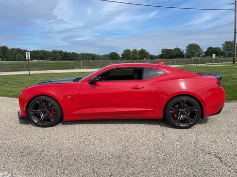 Used 2018 Chevrolet Camaro SS RWD image 58