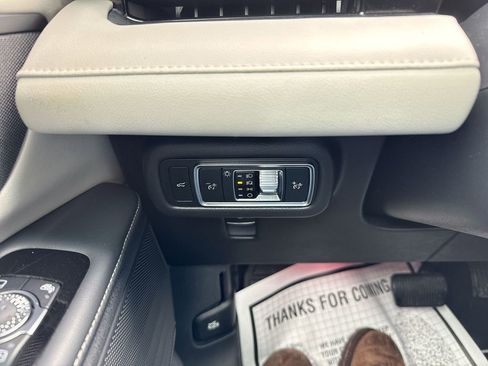 Used 2024 Lincoln Nautilus Reserve image 19