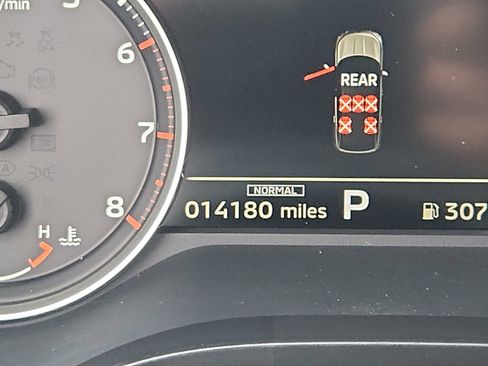 Used 2025 Mitsubishi Outlander SE image 19