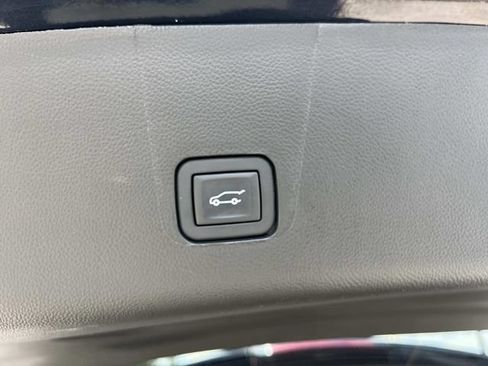Used 2023 Chevrolet Traverse RS w/ LPO, Floor Liner Package FWD image 13