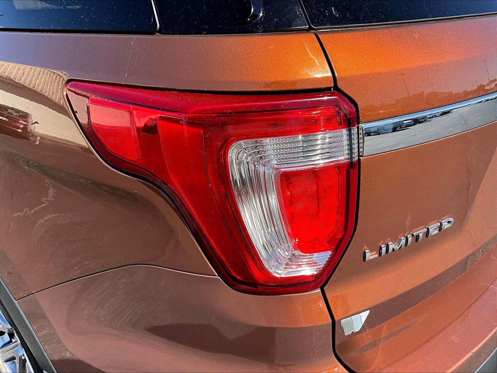 Used 2017 Ford Explorer Limited AWD/4WD image 23