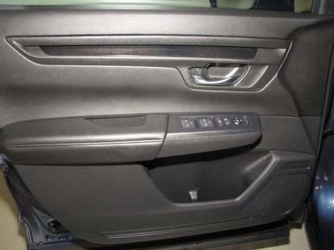 Certified 2025 Honda CR-V EX image 10