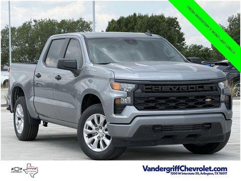New 2026 Chevrolet Silverado 1500 Custom RWD image 2