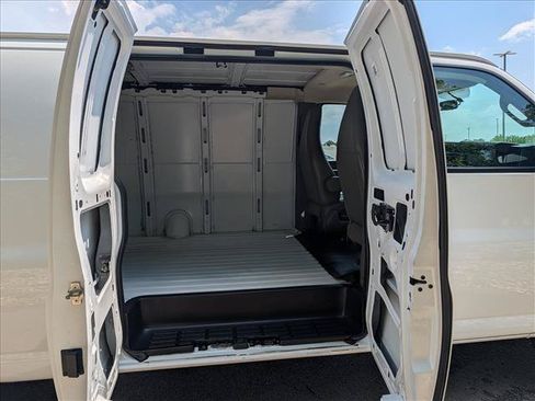 Used 2021 Chevrolet Express 2500 Extended w/ Driver Convenience Package RWD image 12