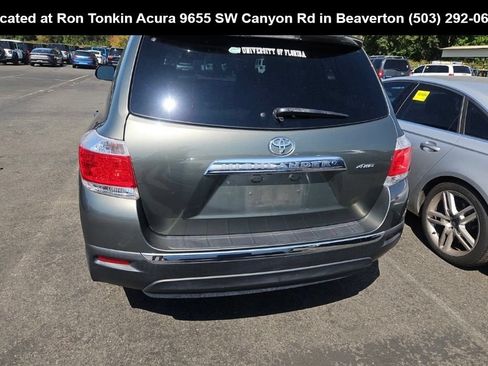 Used 2012 Toyota Highlander SE w/ Tow Pkg AWD/4WD image 6