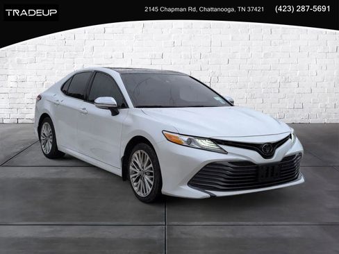 Used 2019 Toyota Camry XLE image 1