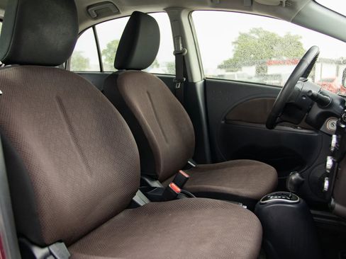 Used 2012 Mitsubishi i ES image 12