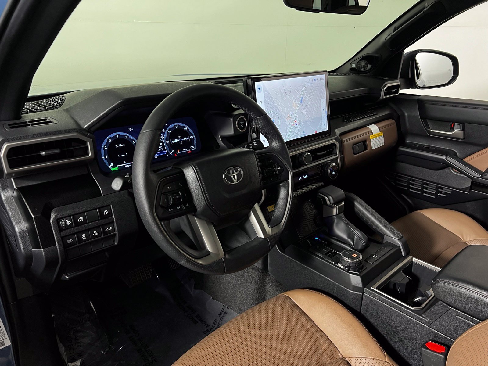 Certified 2025 Toyota 4Runner Limited AWD/4WD image 12