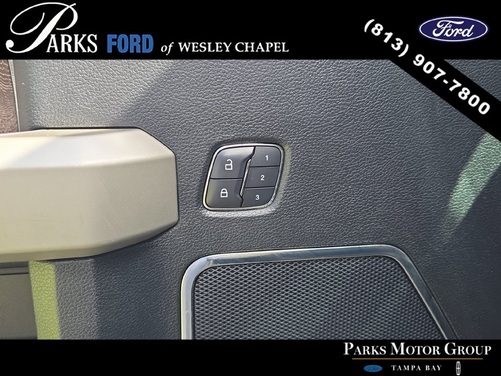 Used 2017 Ford F250 Lariat w/ Lariat Ultimate Package AWD/4WD image 18