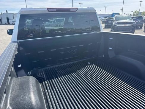 Used 2025 GMC Sierra 1500 SLT AWD/4WD image 13