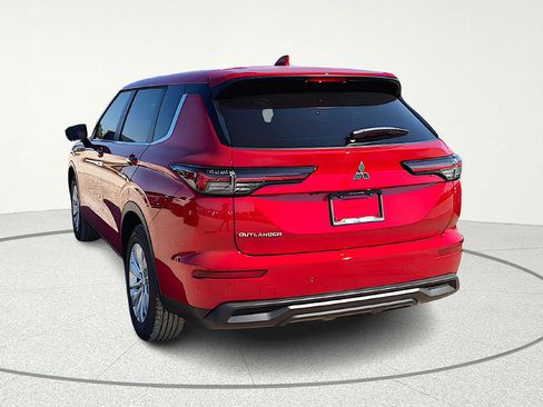 New 2026 Mitsubishi Outlander ES FWD image 5