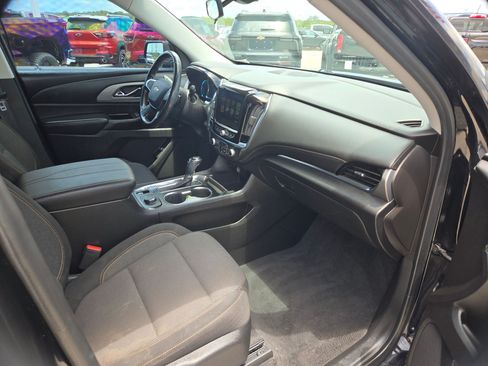 Used 2019 Chevrolet Traverse LT FWD image 25