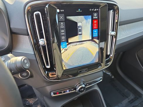 New 2026 Volvo XC40 B5 Plus w/ Protection Package Premier image 20