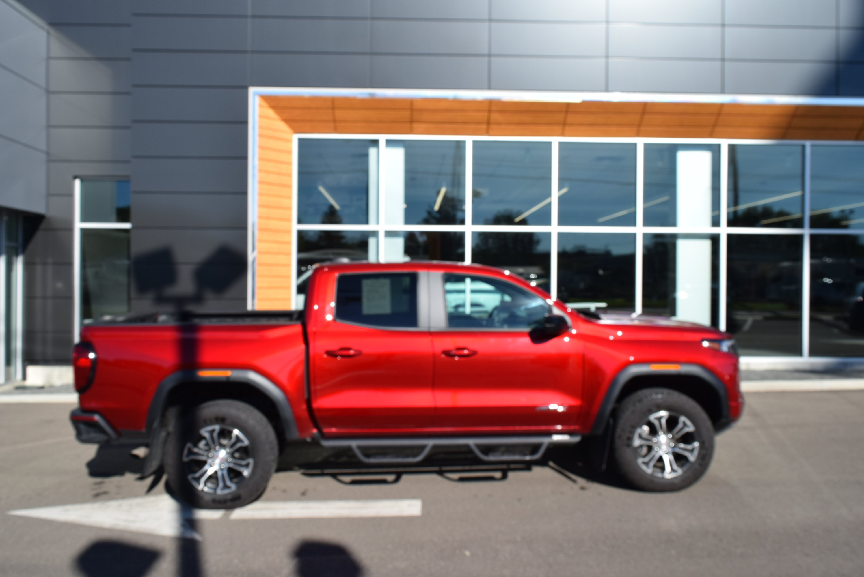 Used 2024 GMC Canyon AT4 AWD/4WD image 1