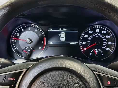 Used 2024 Kia Forte LXS w/ LXS Technology Package FWD image 12