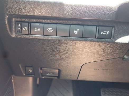 Used 2024 Toyota RAV4 SE w/ Convenience Package AWD/4WD image 21