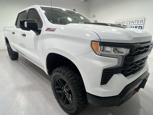 Used 2023 Chevrolet Silverado 1500 LT Trail Boss w/ LT Trail Boss Premium Package AWD/4WD image 2