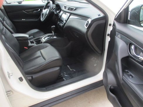Used 2014 Nissan Rogue SL image 19