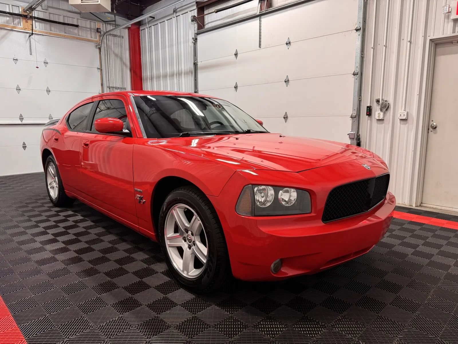 Used 2010 Dodge Charger R/T RWD image 5