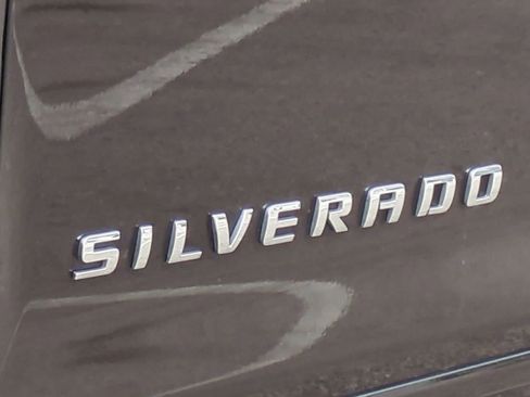 Used 2018 Chevrolet Silverado 1500 LT AWD/4WD image 13
