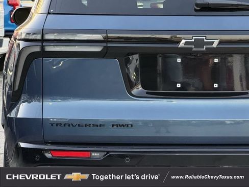 Used 2026 Chevrolet Traverse RS w/ LPO, Floor Liner Package AWD/4WD image 9