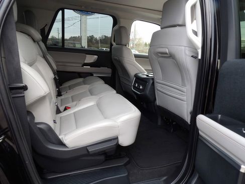 Used 2025 Ford Expedition Max Active image 10