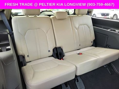 Used 2019 Ford Expedition Platinum RWD image 16