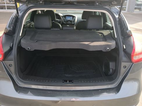 Used 2017 Ford Focus Titanium image 37