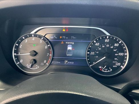 Used 2022 Nissan Titan SV w/ Accessory Utility Package RWD image 7