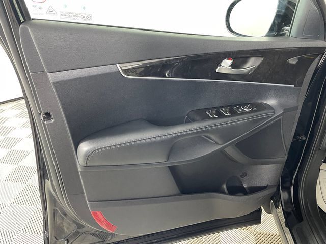 Used 2016 Kia Sorento AWD w/ LX Convenience Package image 16