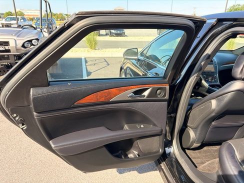 Used 2018 Lincoln MKZ Reserve AWD/4WD image 12