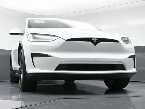 Used 2023 Tesla Model X image 54