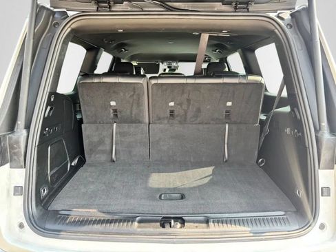 Used 2024 Jeep Wagoneer Series II w/ Flexible Seating Group AWD/4WD image 34