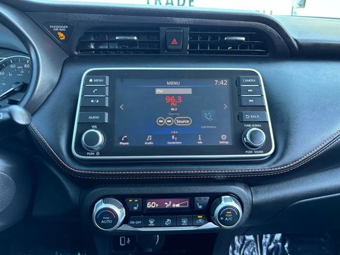 Used 2020 Nissan Kicks SR w/ SR Premium Package image 27